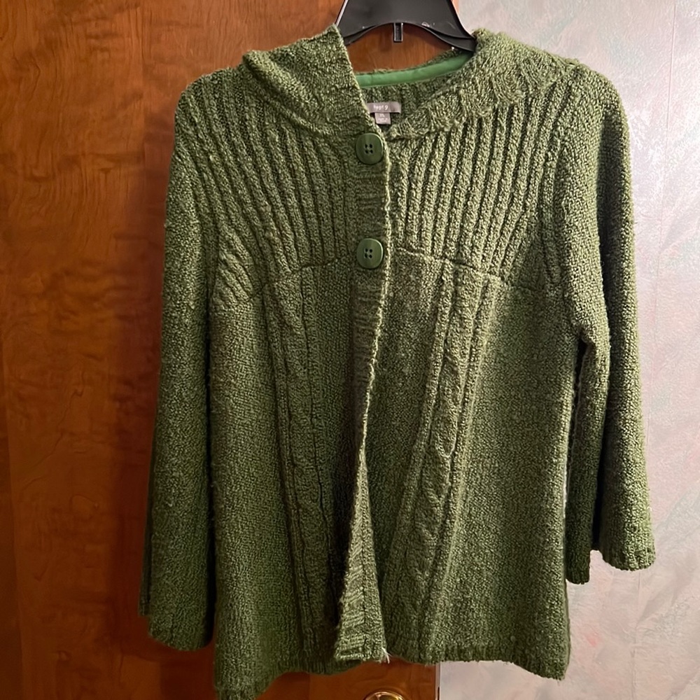 Size XL Green cozy sweater